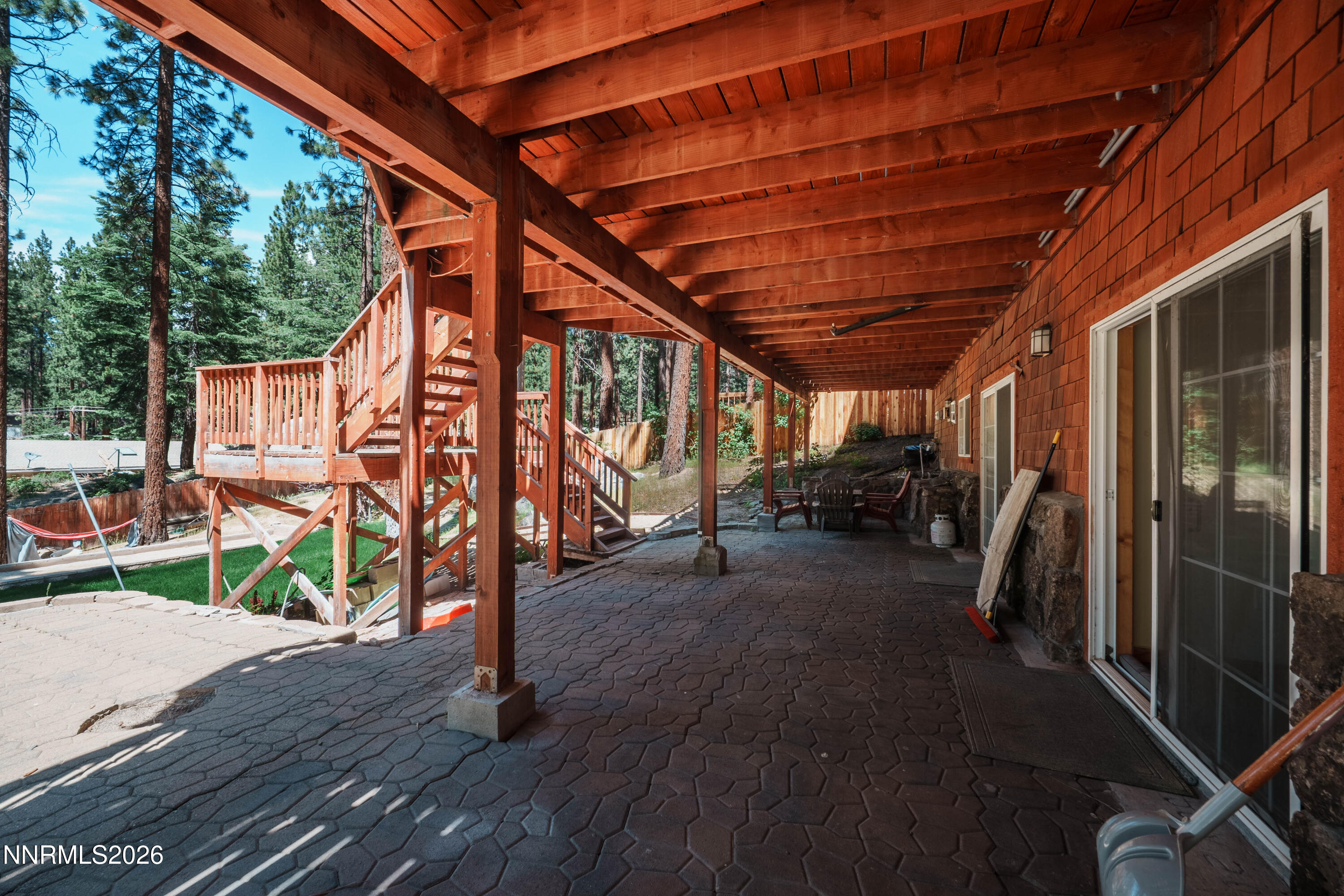1092 Deercliff Drive