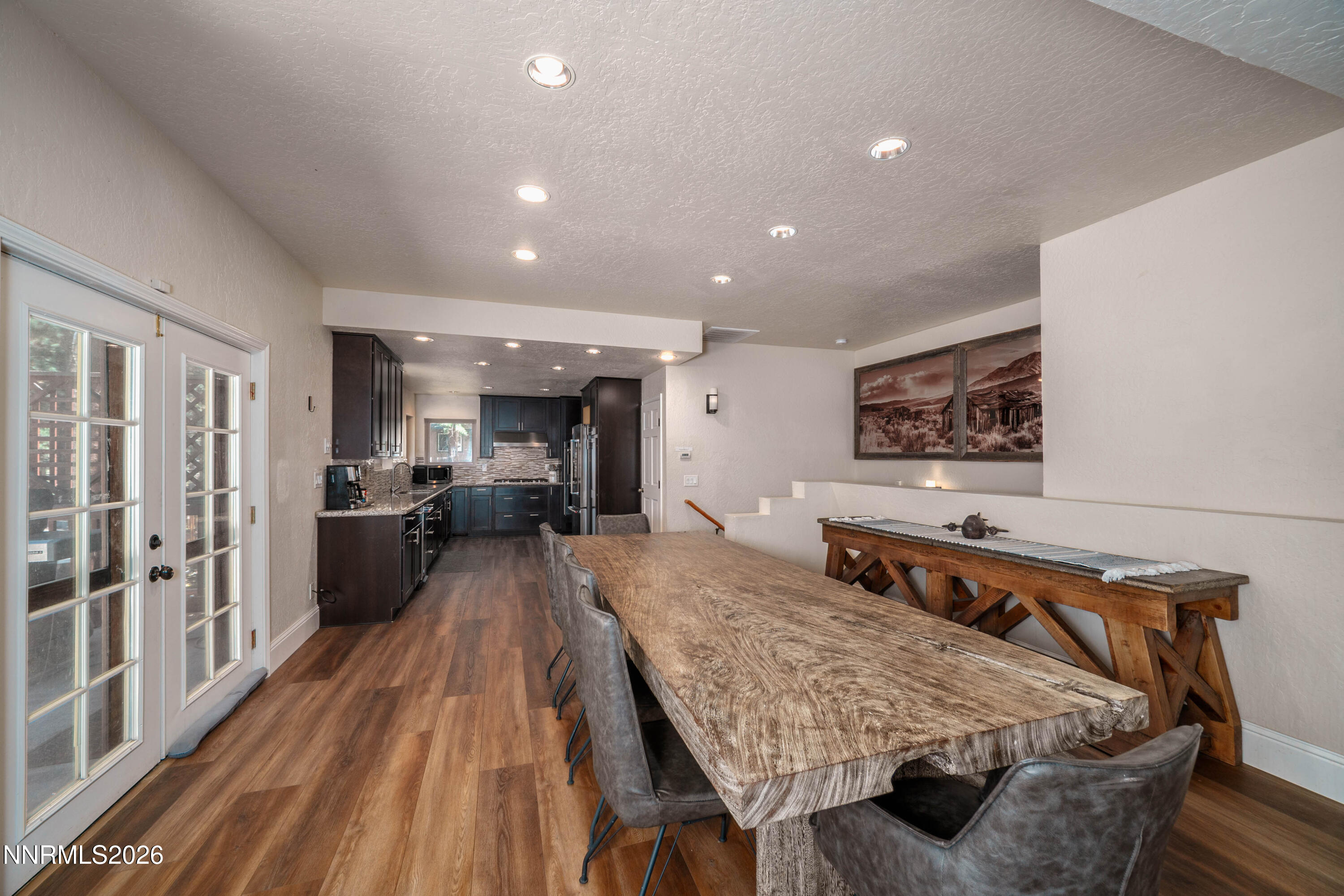 1092 Deercliff Drive