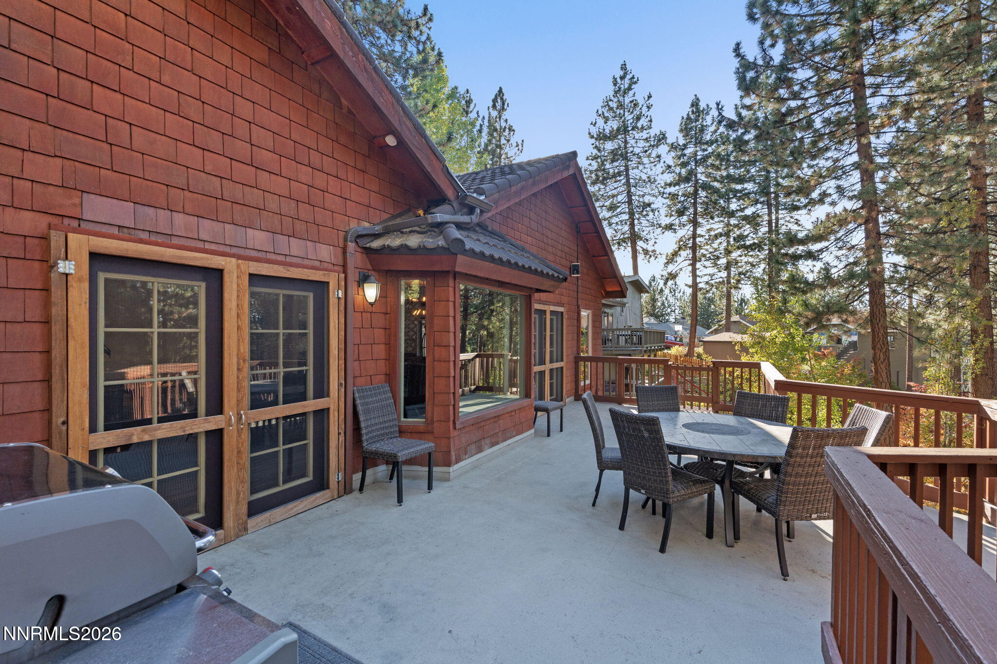 1092 Deercliff Drive