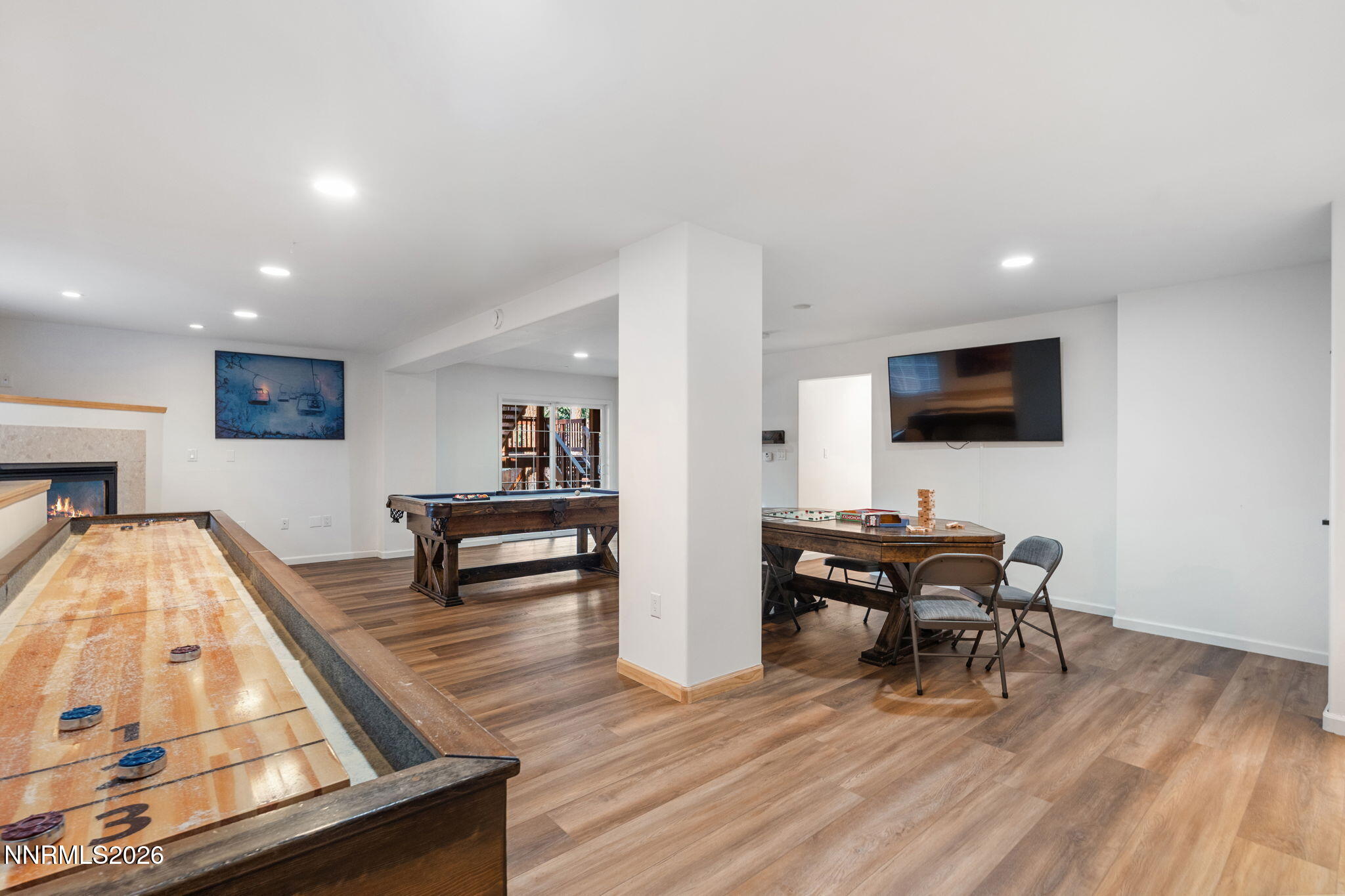1092 Deercliff Drive