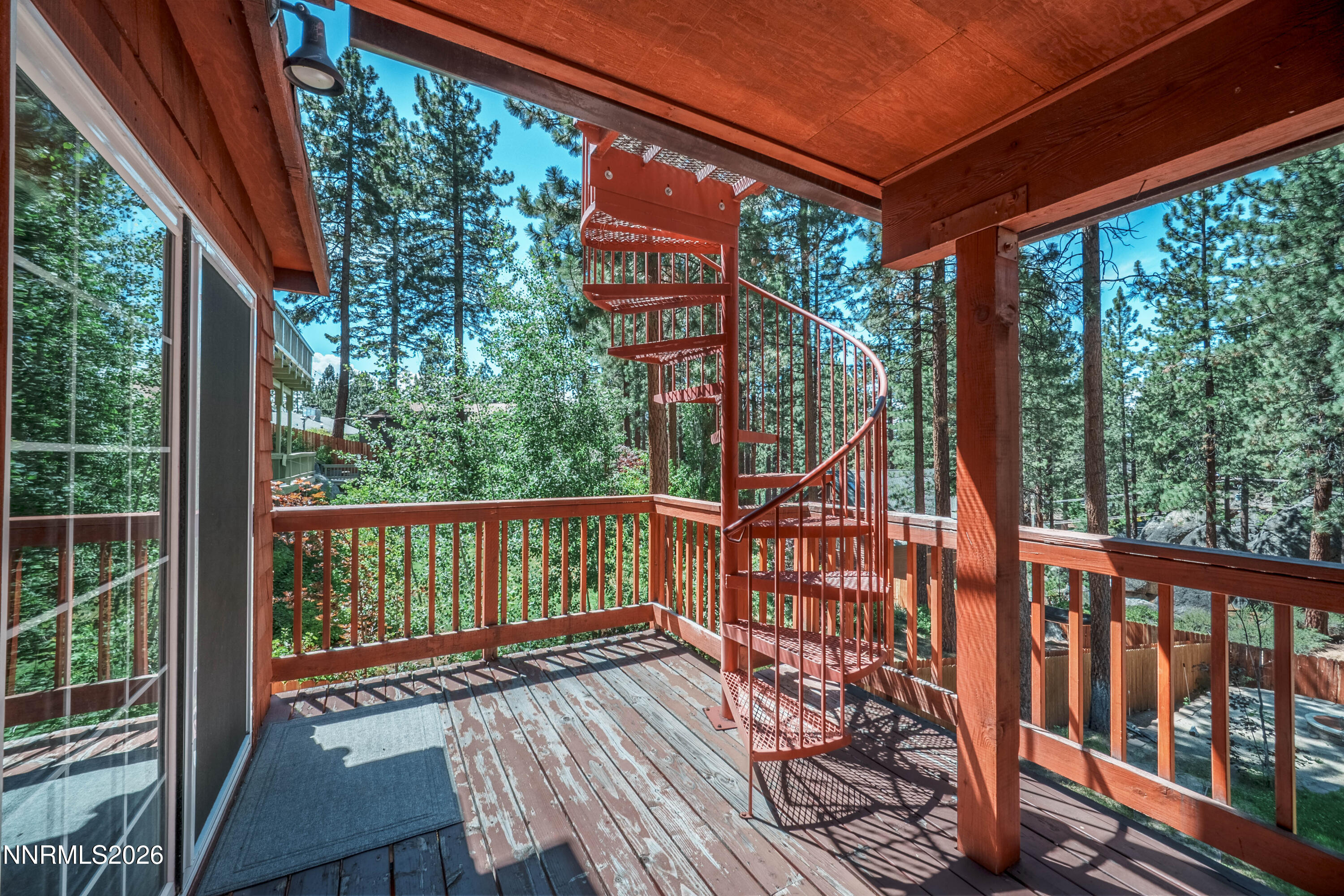 1092 Deercliff Drive