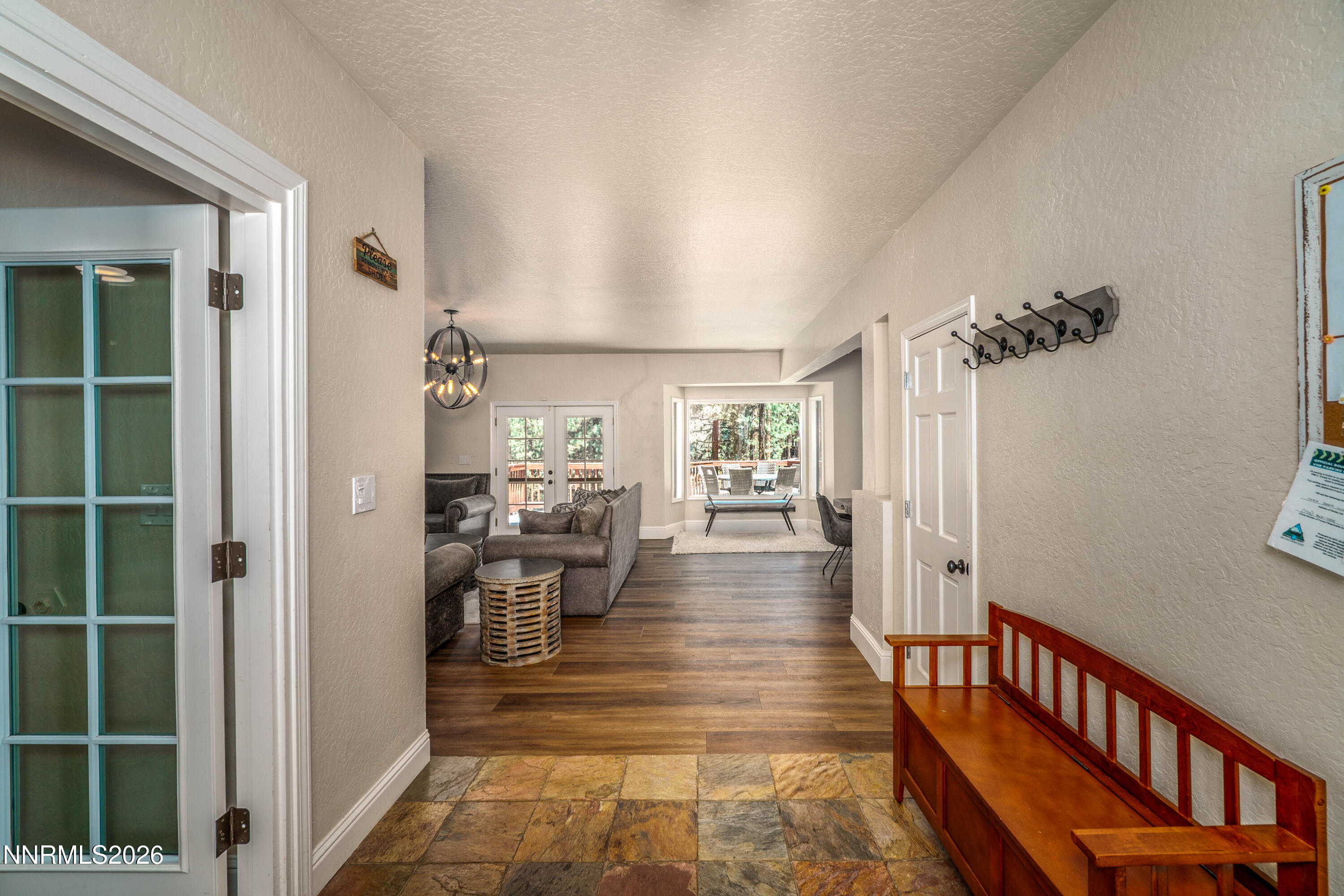 1092 Deercliff Drive