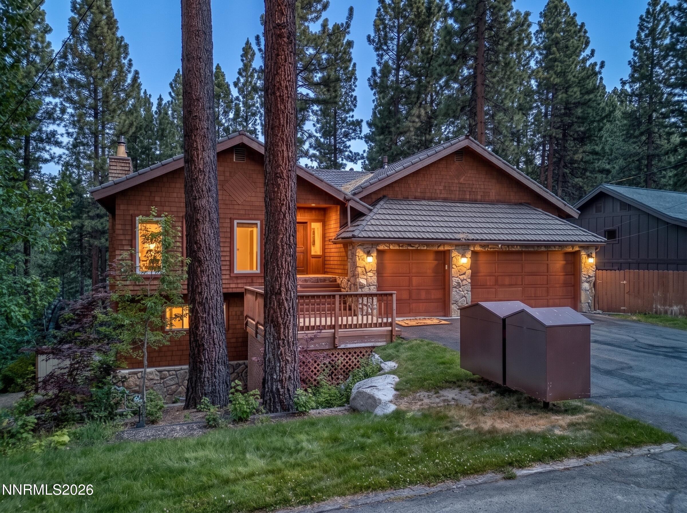 1092 Deercliff Drive