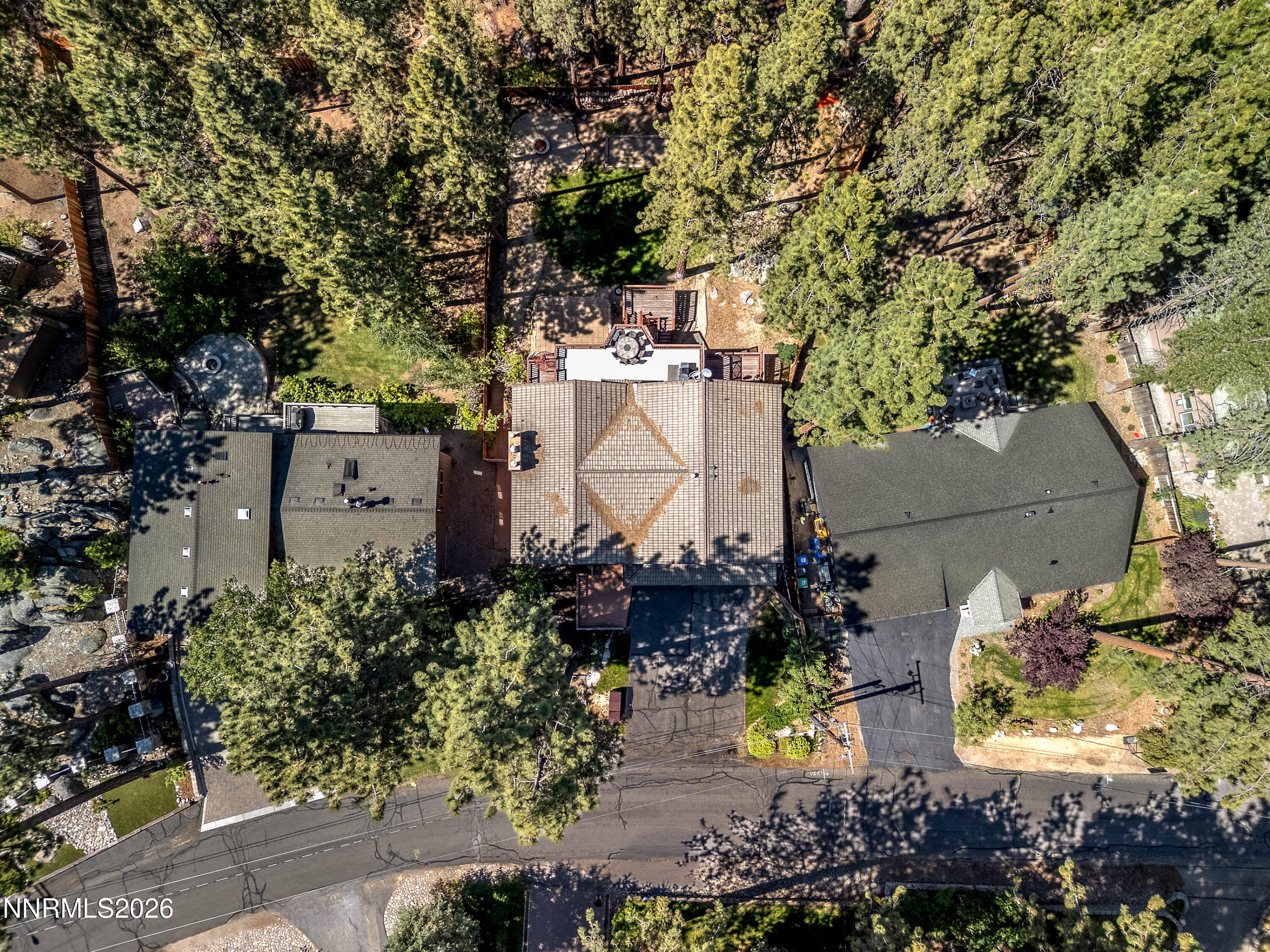 1092 Deercliff Drive