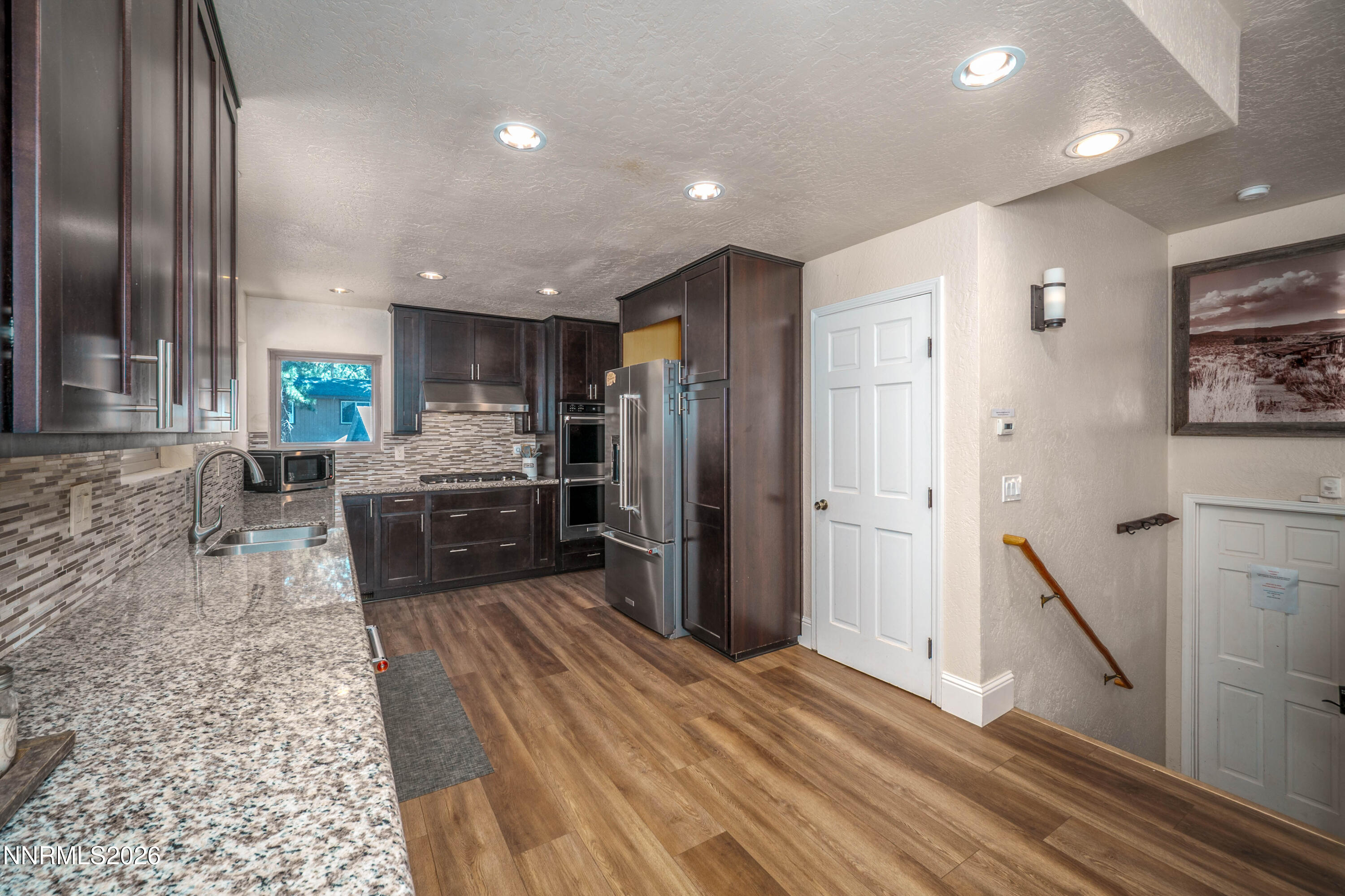 1092 Deercliff Drive