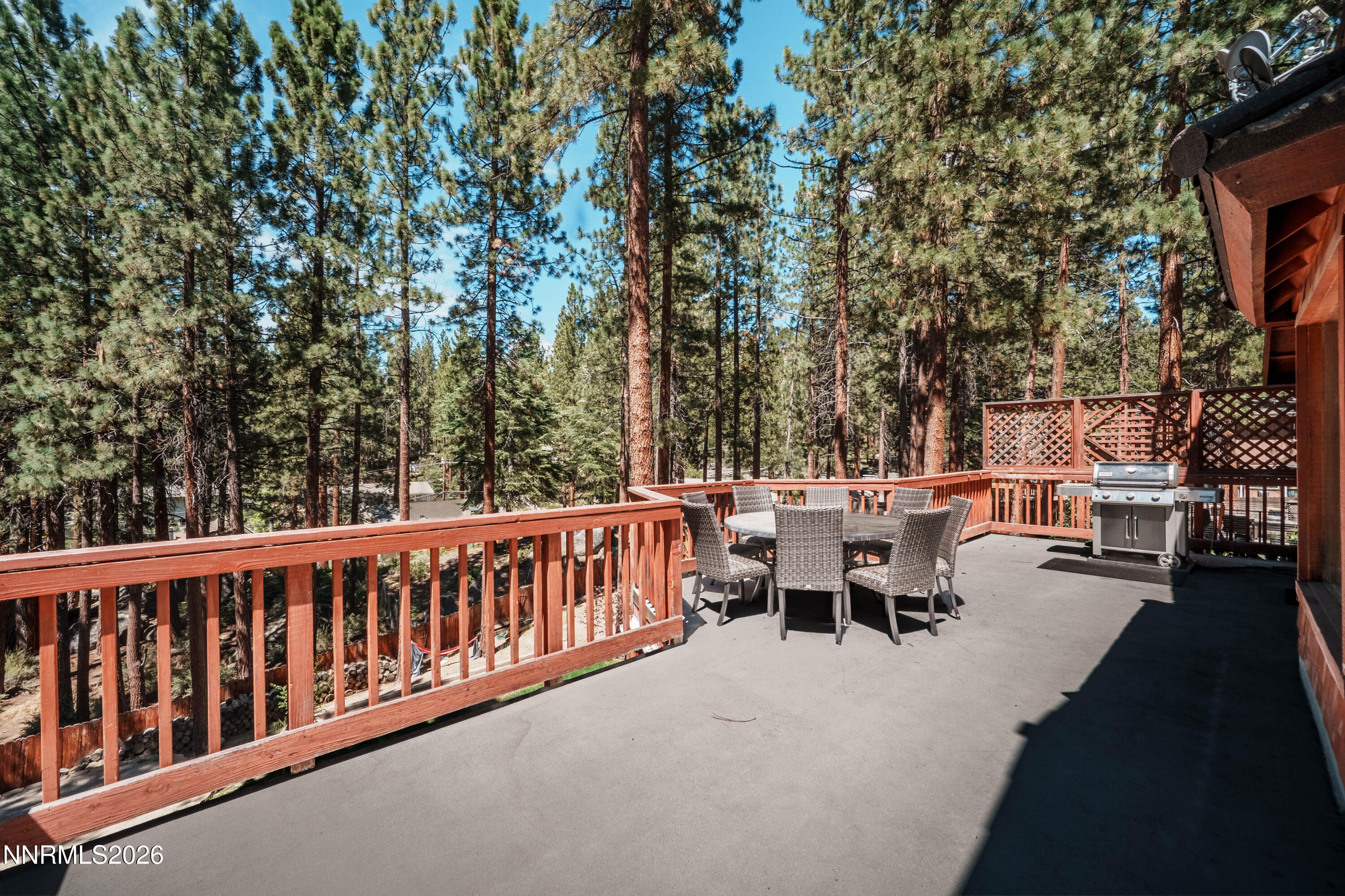 1092 Deercliff Drive