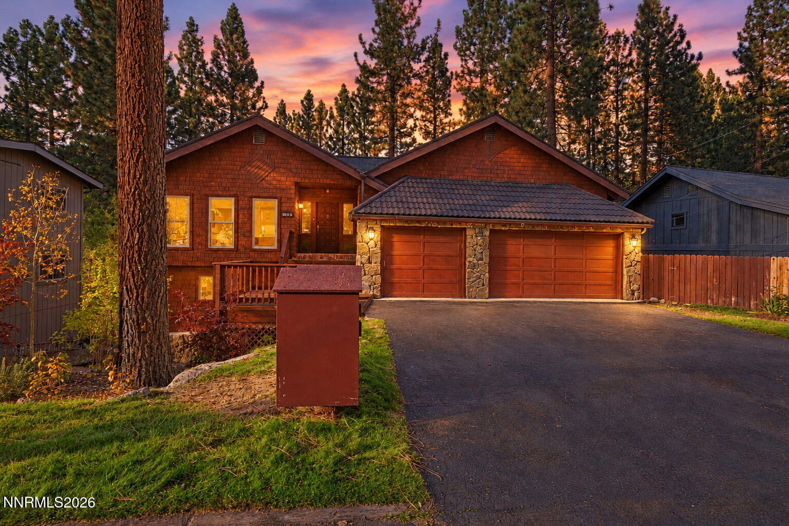 1092 Deercliff Drive