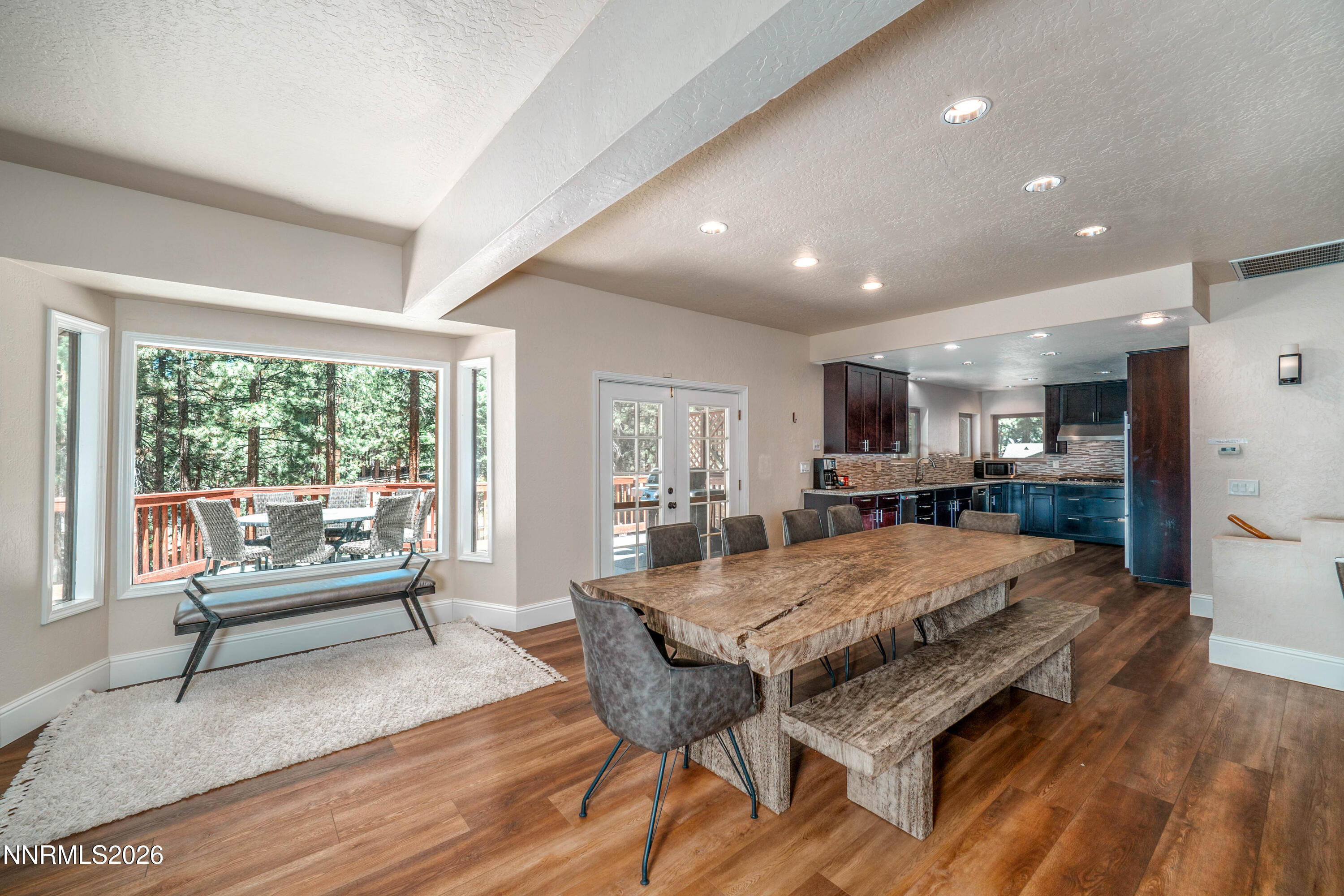 1092 Deercliff Drive