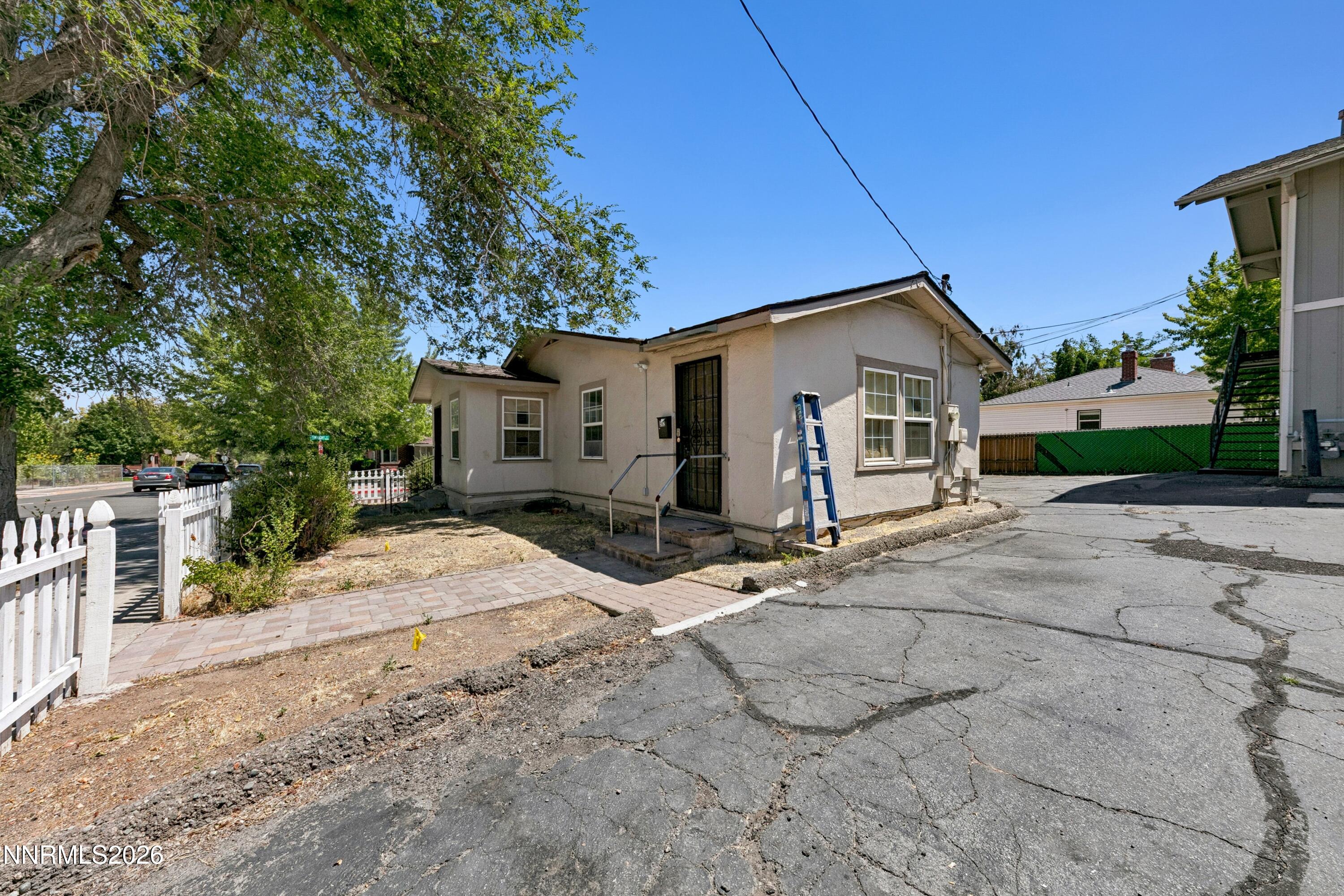 1002 S Arlington Avenue