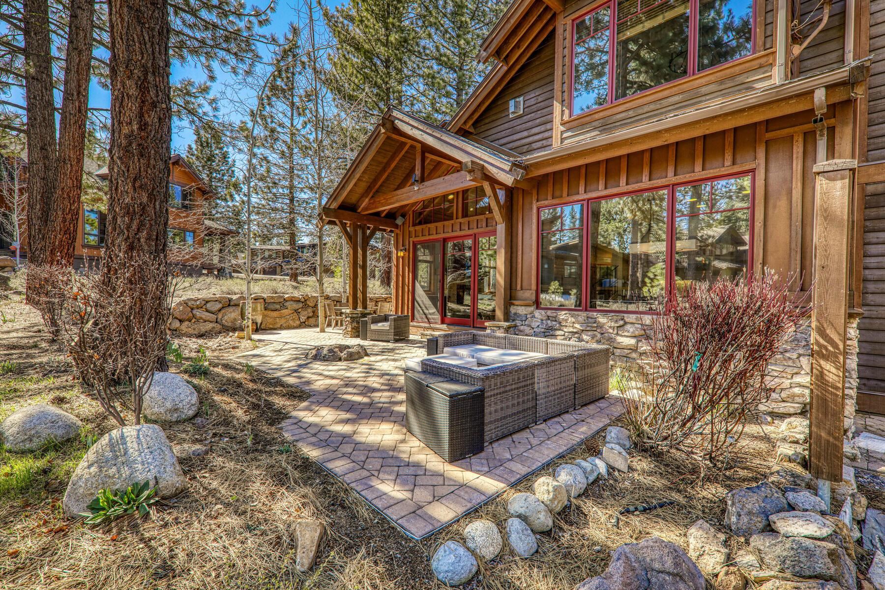 10251 Valmont Trail
