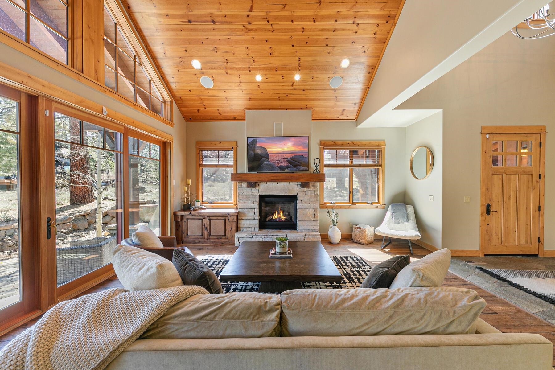 10251 Valmont Trail