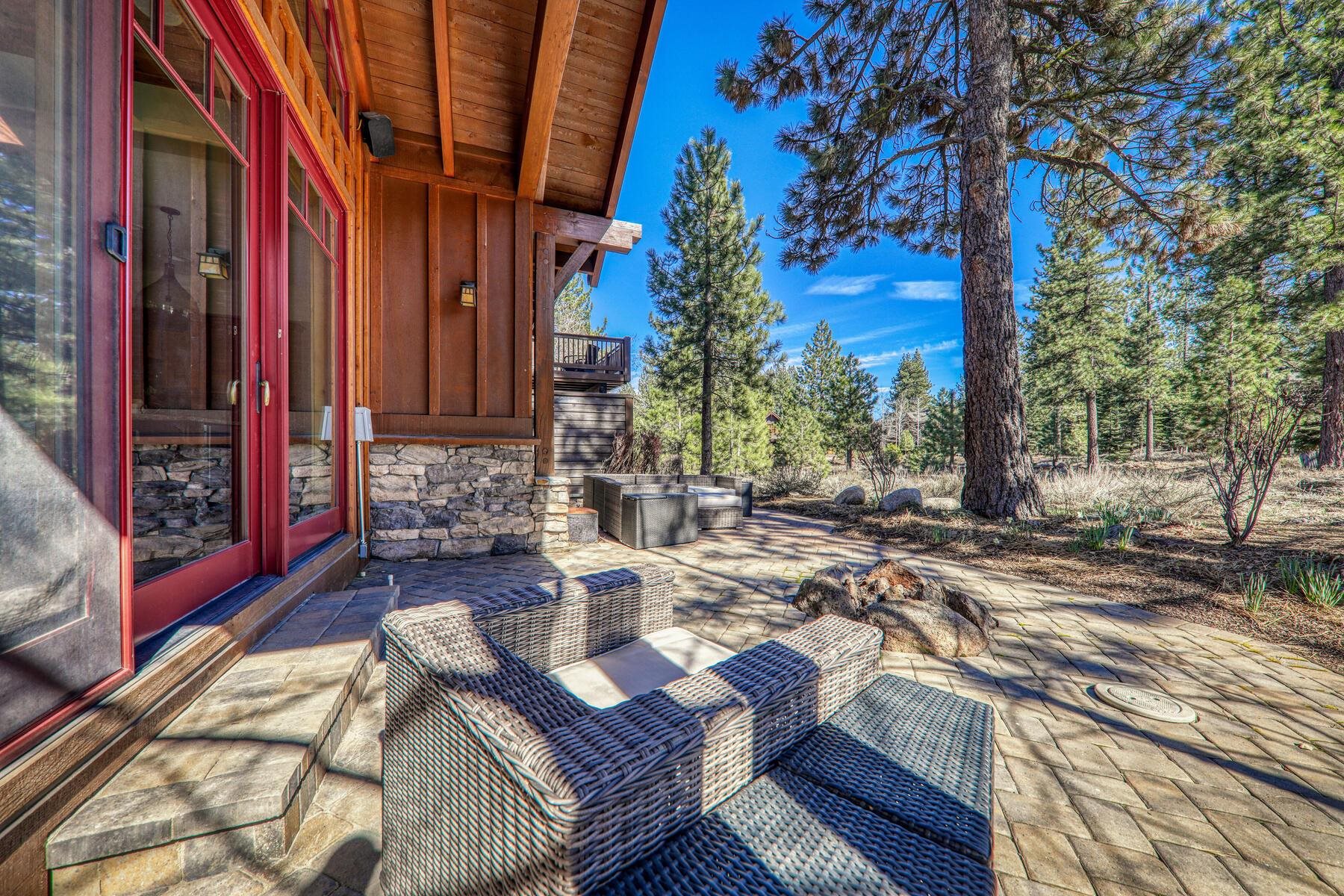 10251 Valmont Trail