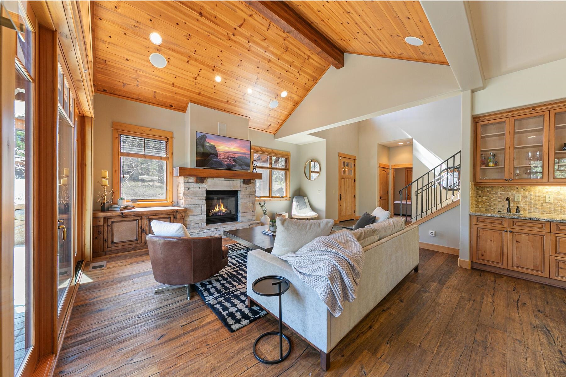 10251 Valmont Trail