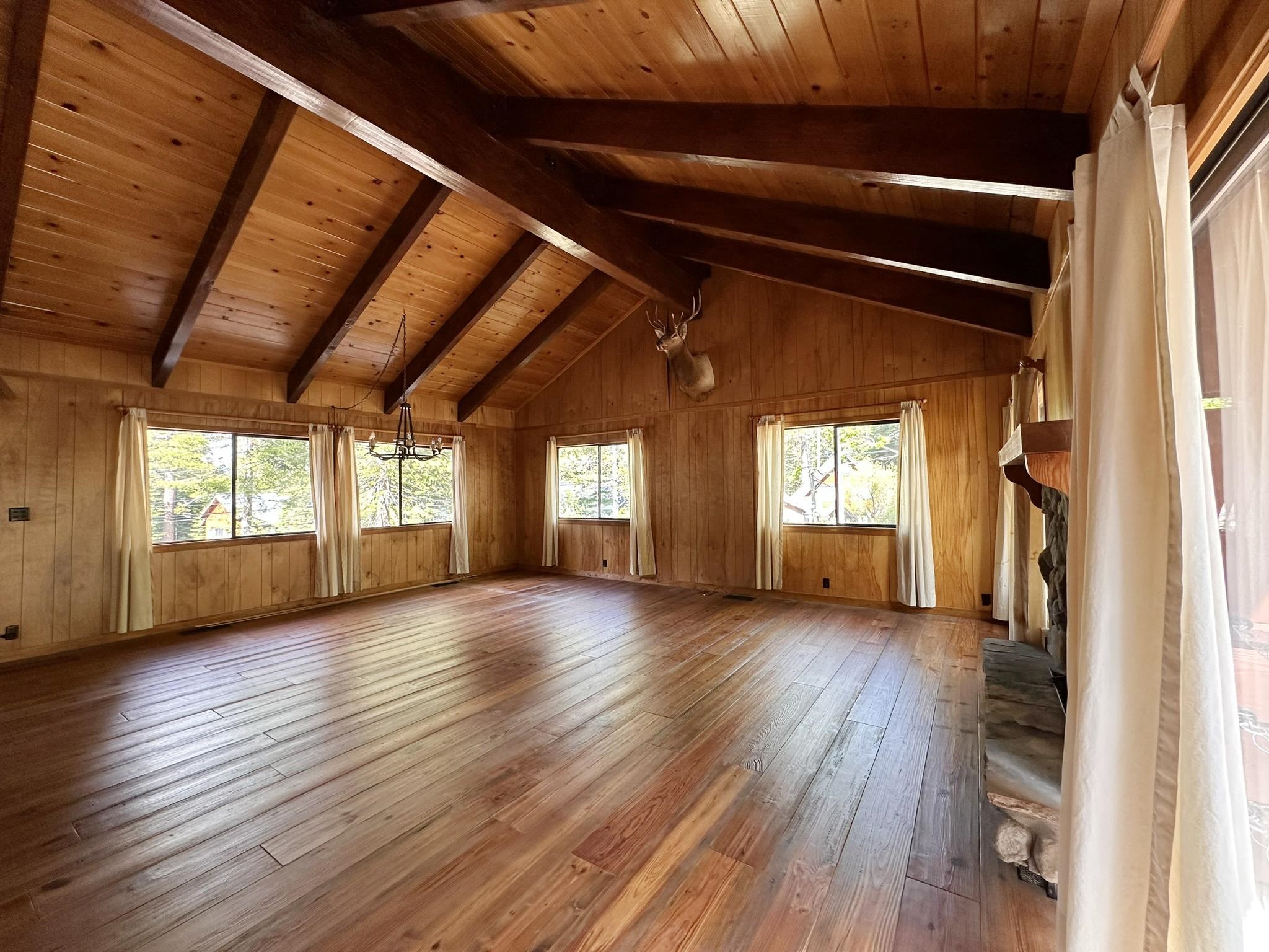 390 Tanager Drive