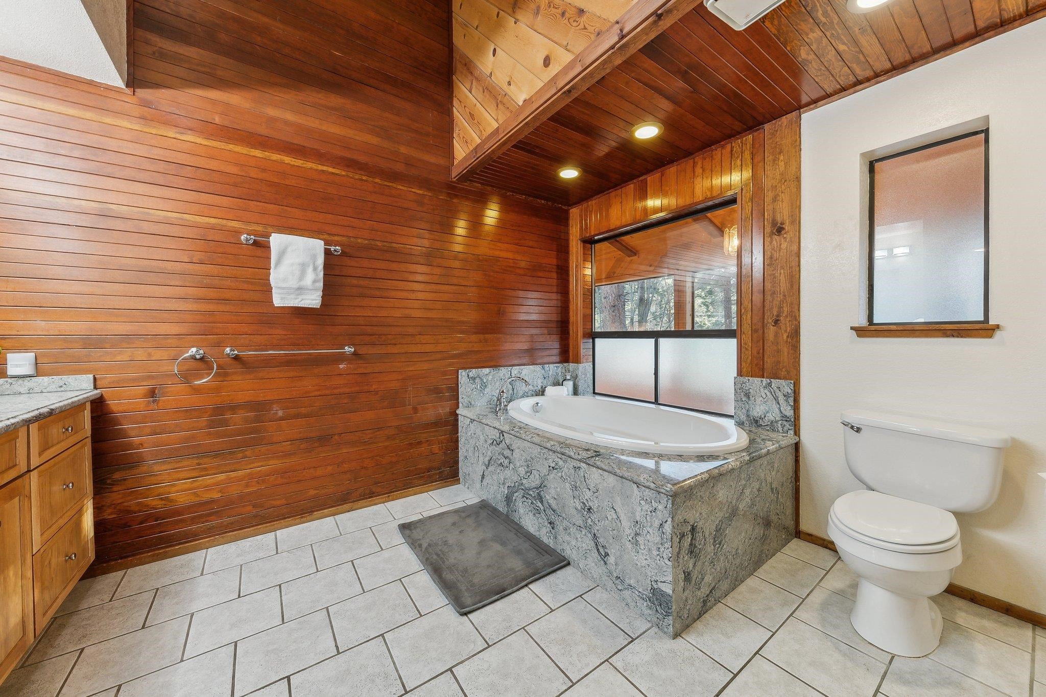 12364 Viking Way
