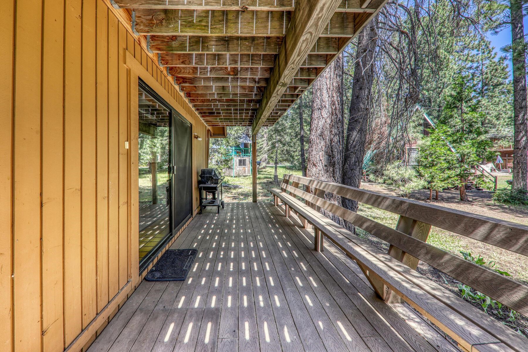 712 Chapel Lane