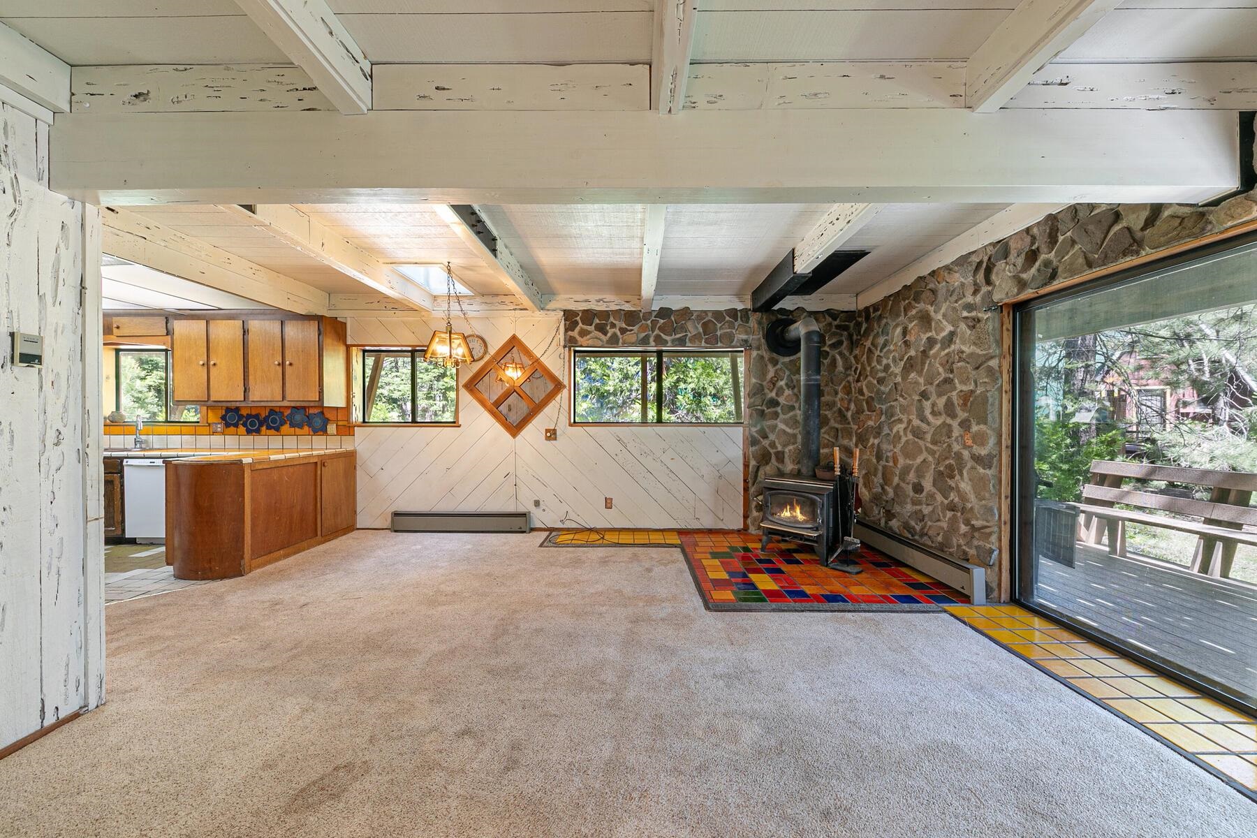 712 Chapel Lane