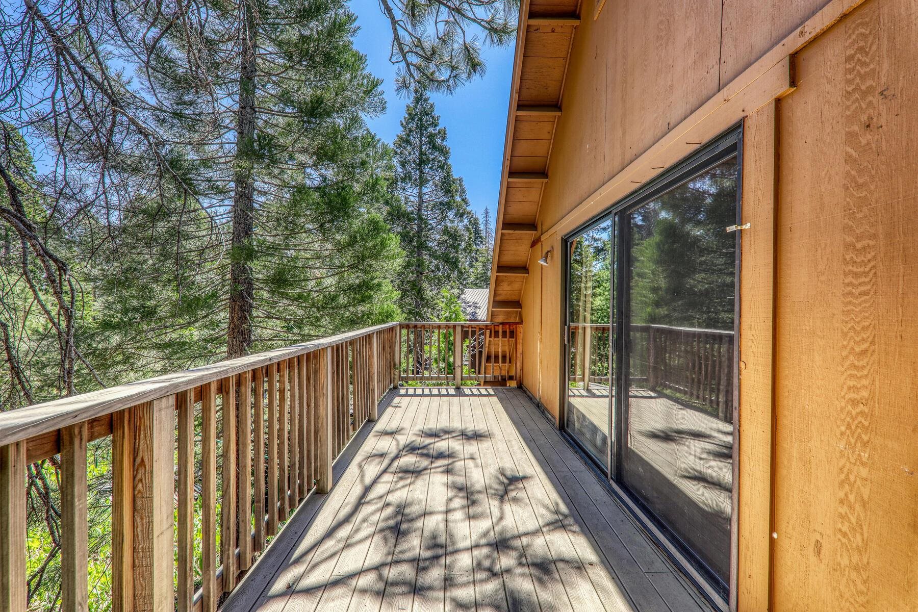 712 Chapel Lane