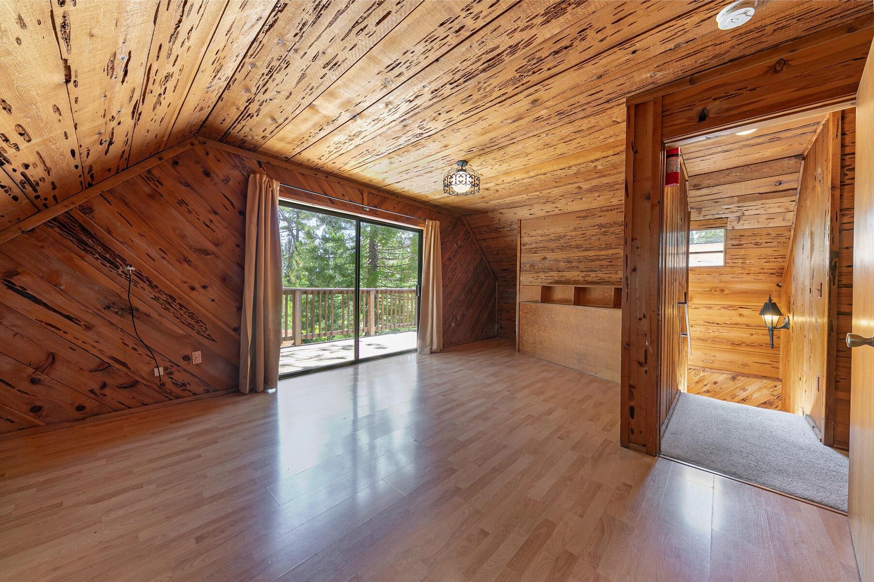 712 Chapel Lane