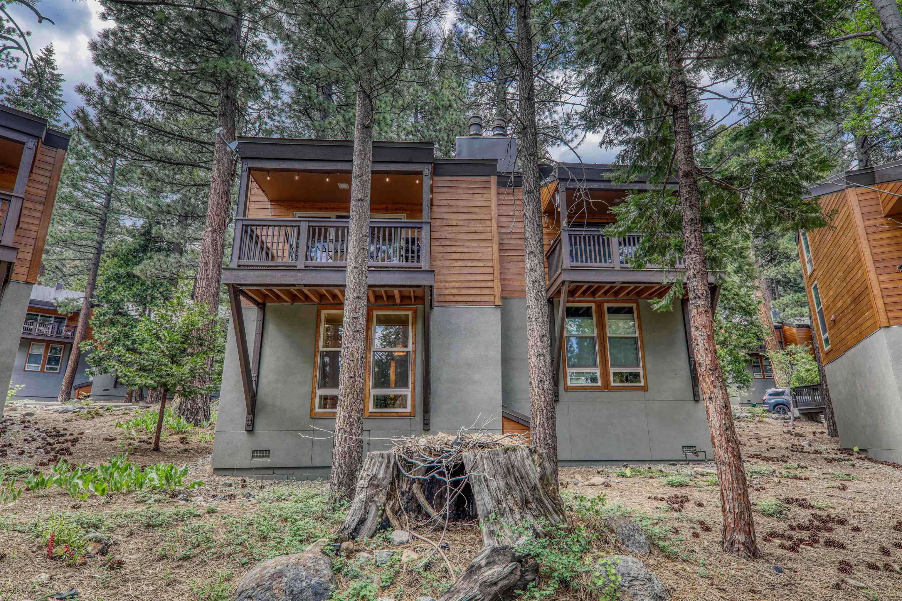 2755 North Lake Boulevard # 16 Unit: #16