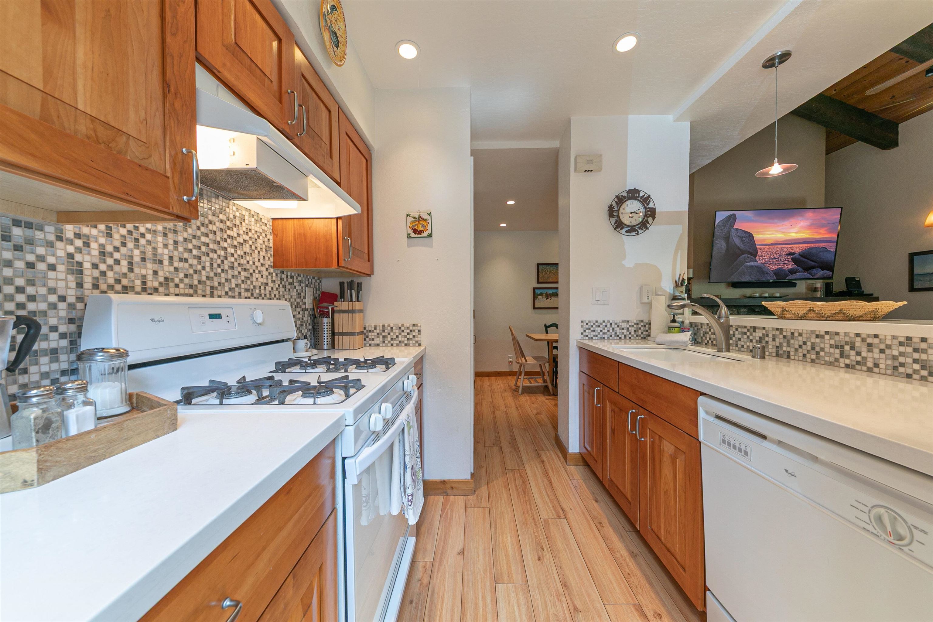 2755 North Lake Boulevard # 16 Unit: #16