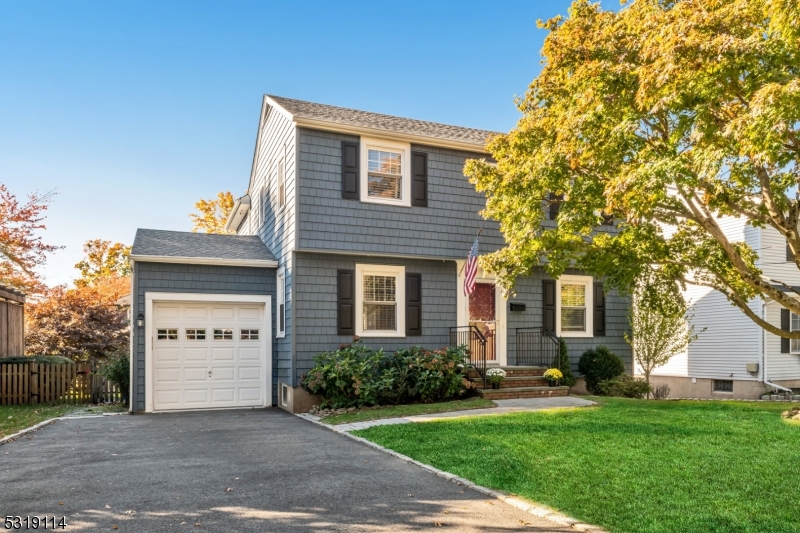 46 Hawthorne Ave