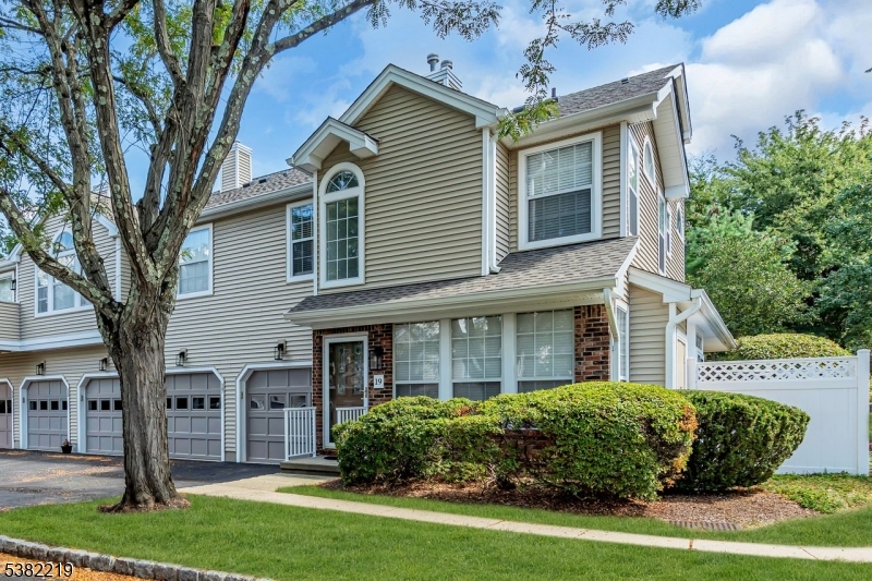 19 Wood Duck Pond Road