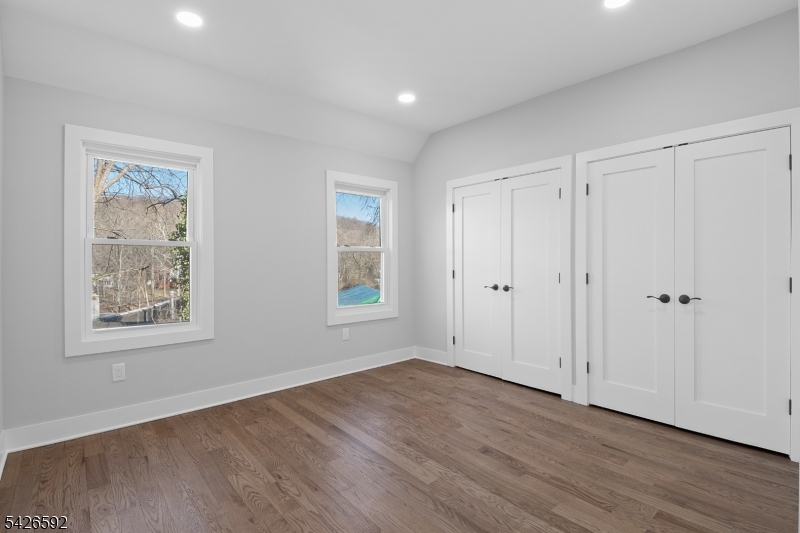 16 Old Short Hills Road