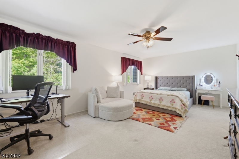 34 Edgefield Dr