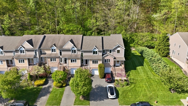 34 Edgefield Dr