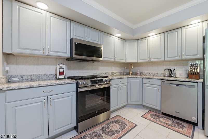 34 Edgefield Dr