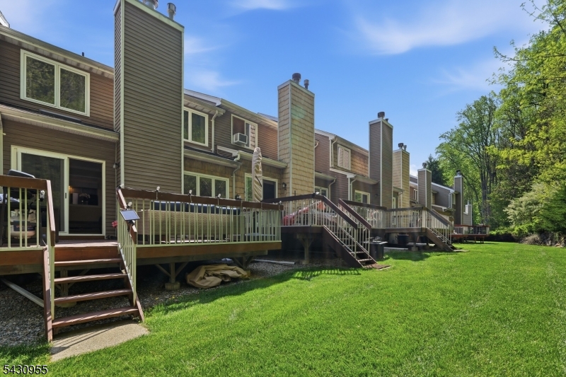 34 Edgefield Dr