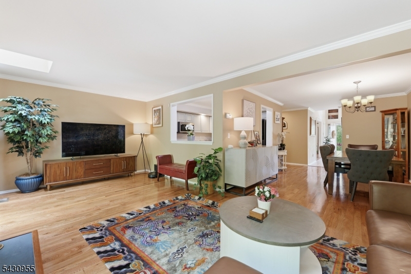 34 Edgefield Dr