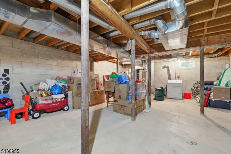 34 Edgefield Dr
