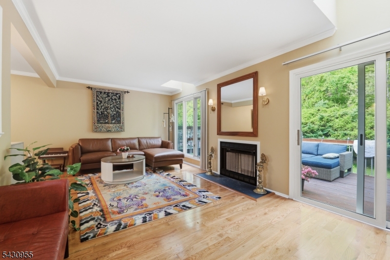 34 Edgefield Dr