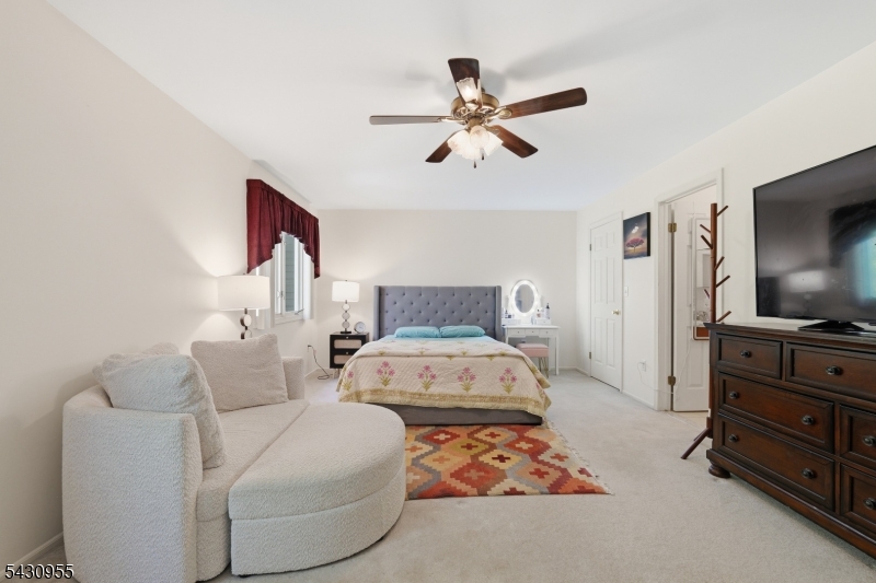 34 Edgefield Dr