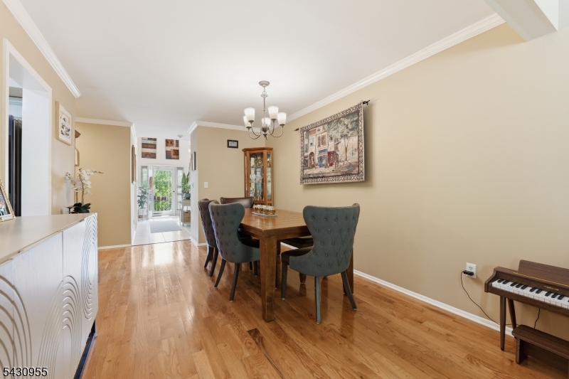 34 Edgefield Dr