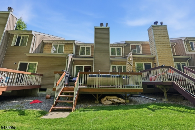 34 Edgefield Dr