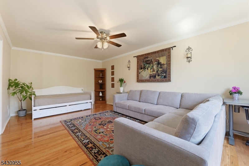 34 Edgefield Dr