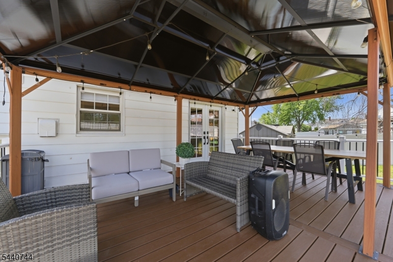 83 Rutan Rd