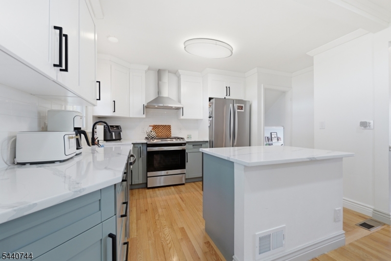83 Rutan Rd