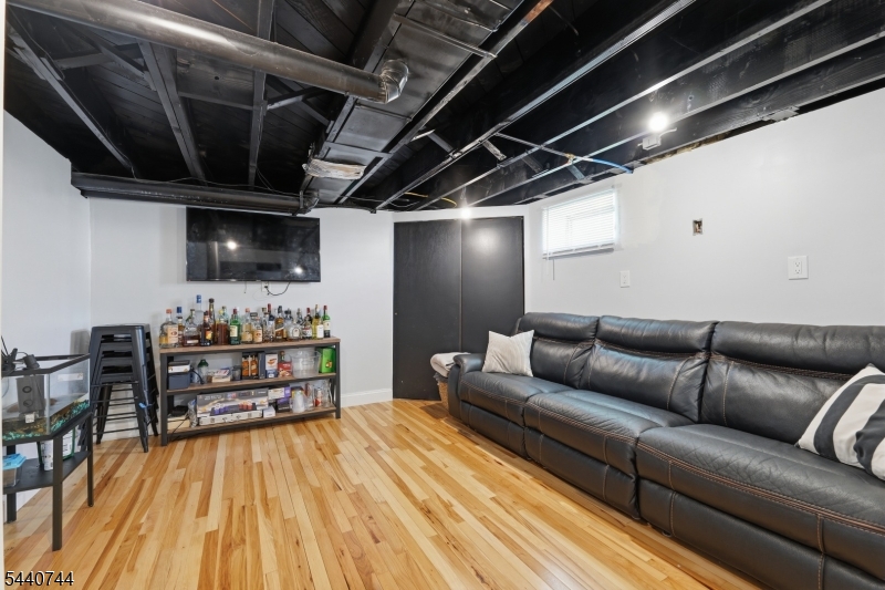 83 Rutan Rd