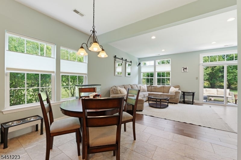 51 Oak Leaf Ln