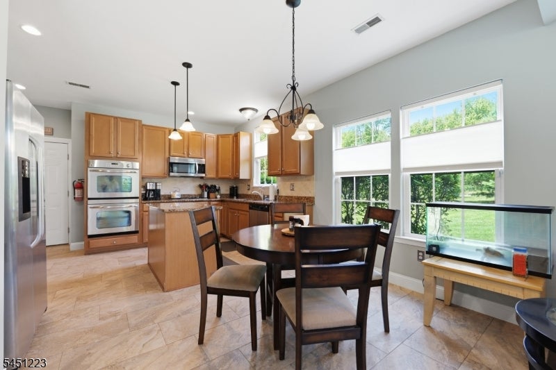 51 Oak Leaf Ln