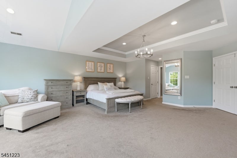 51 Oak Leaf Ln