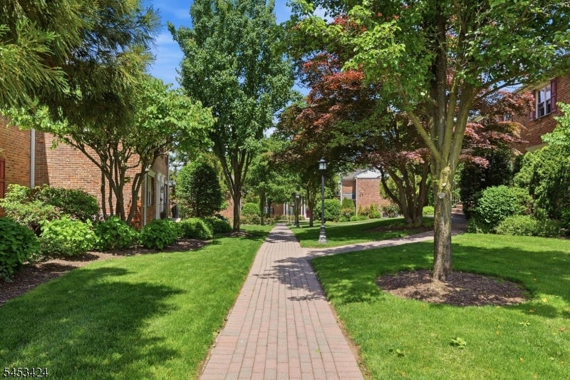 67-75 New England Ave71D 71d