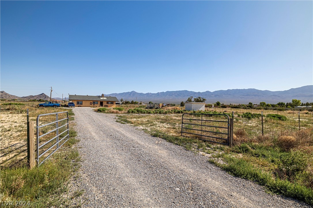 1530 West Simkins Road