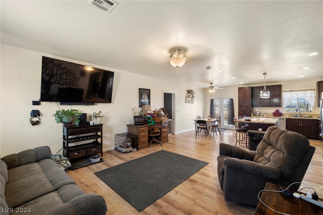 1530 West Simkins Road