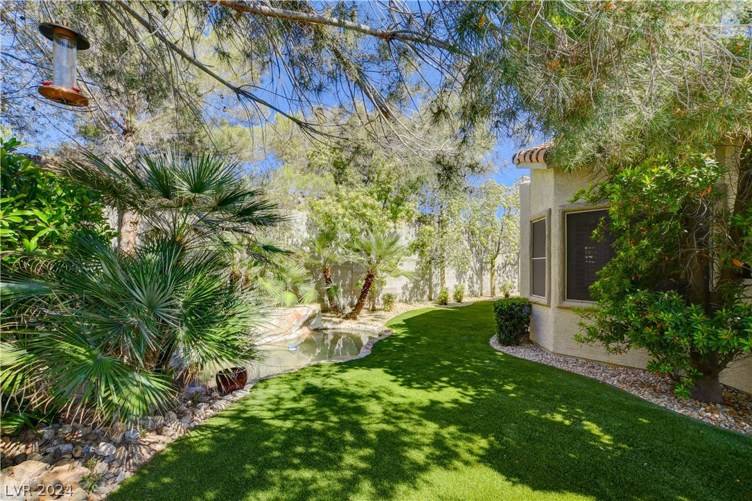 1101 Ventura Hills Street