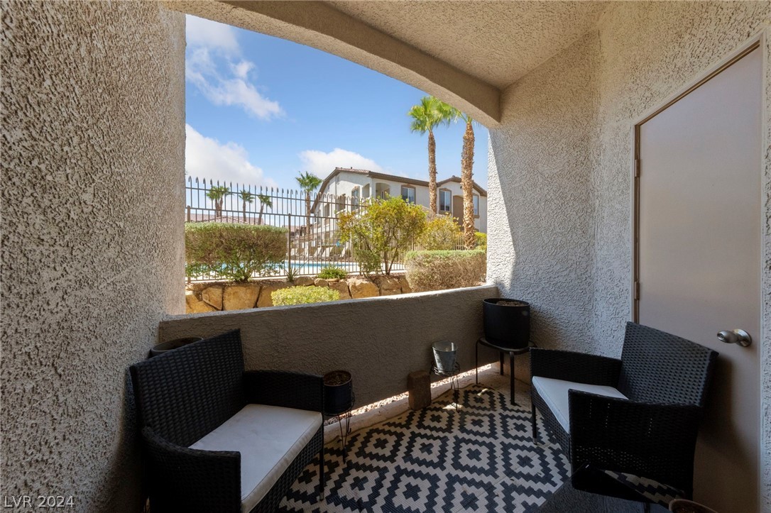 2305 West Horizon Ridge Parkway 1212